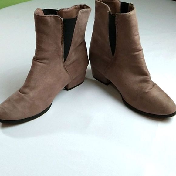 Ankle boots by Etc light brown suede low heels lightly worn. - Picture 1 of 7